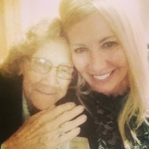 Meet your Posher, Kimberlee - Picture 1 of 14